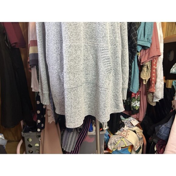 Torrid Super Soft Plush Cowl Neck Raglan Tunic Sweatshirt Pullover 1 (1X) Gray - Picture 3 of 10